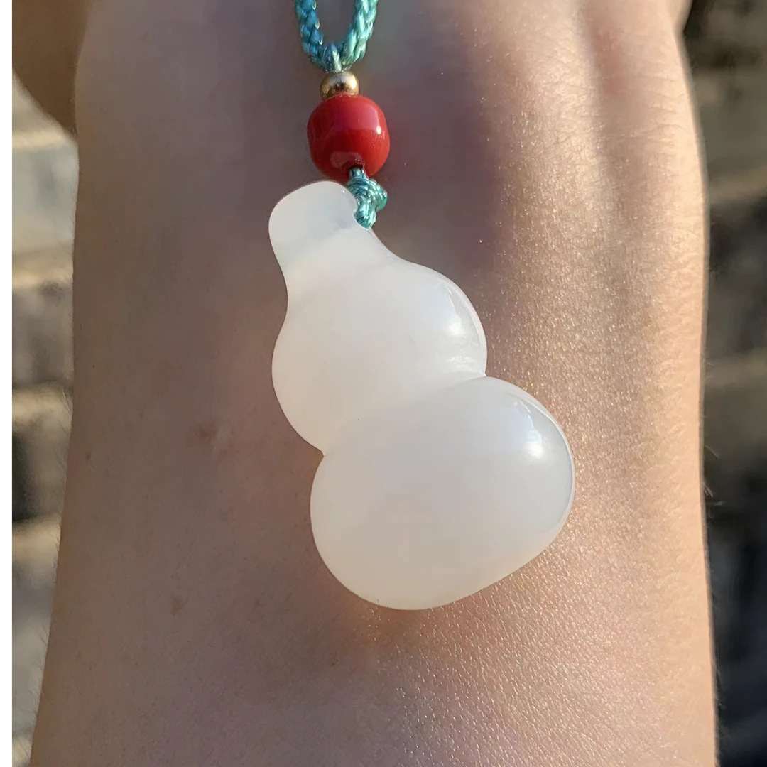 新疆金丝玉多子多福葫芦吊坠精致