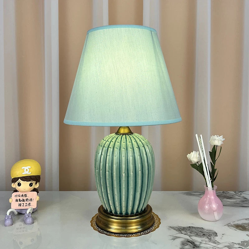 陶瓷台灯卧室创意简约时尚LED三色变光节能床头灯自然光中式灯