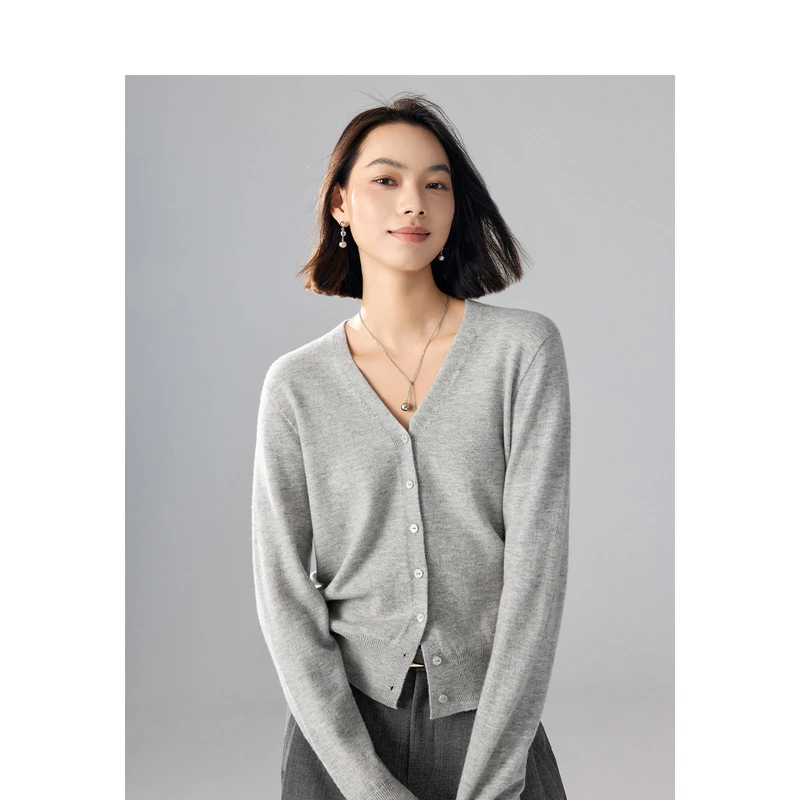 *伊芙丽V领全成型纯羊毛长袖针织开衫新款女装薄款开衫1F8931161