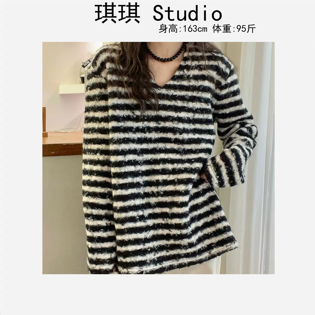 冬季新款潮流气质时尚v领拼色条纹宽松显瘦减龄休闲百搭上衣966-G