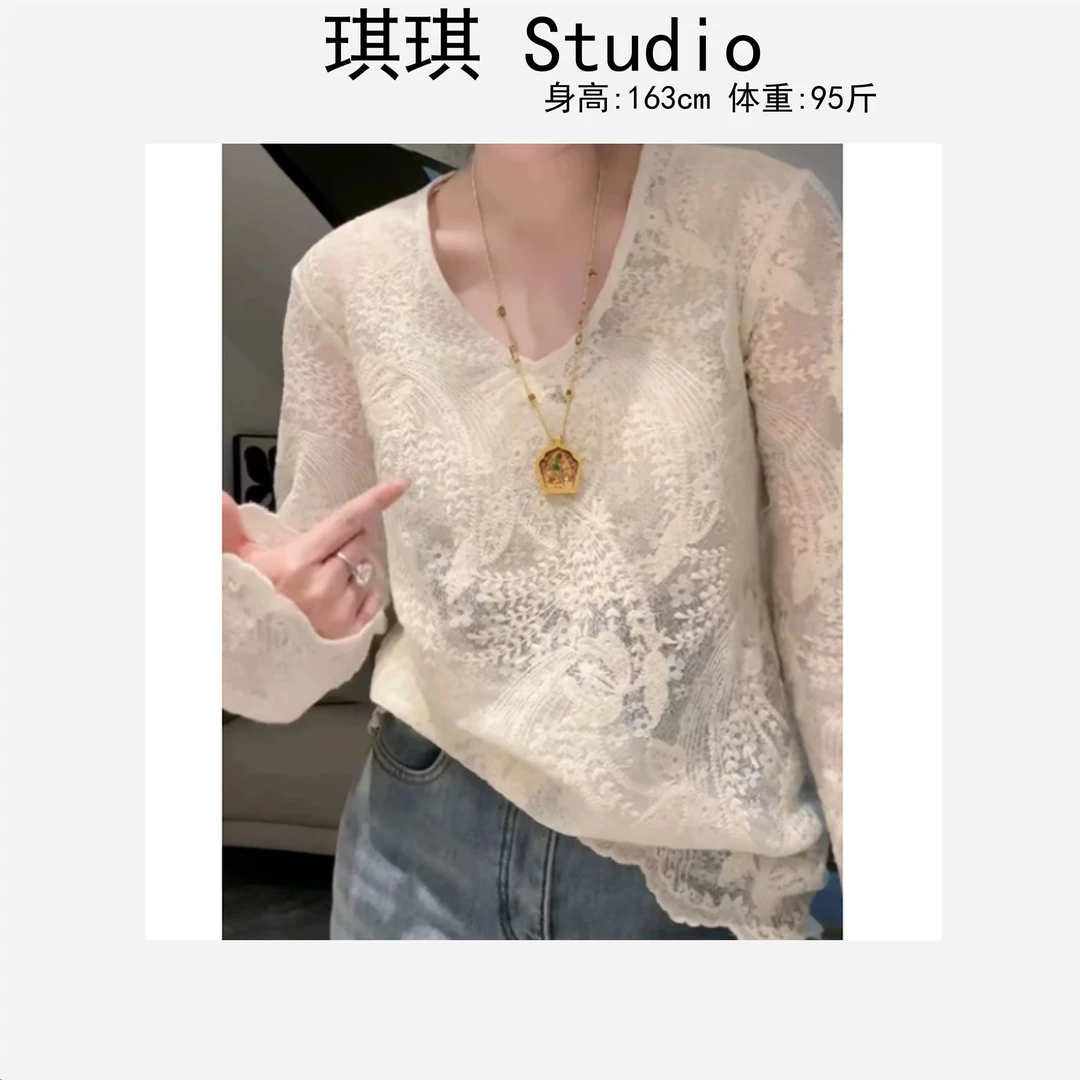秋冬新款轻奢高级感甜美洋气蕾丝提花宽松显瘦减龄百搭上衣991-C