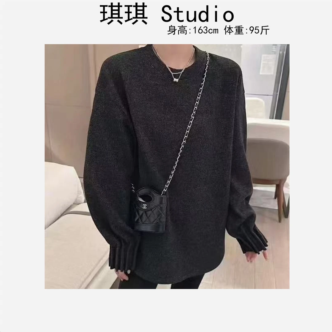 秋冬季新款加绒重工设计感圆领质感褶皱袖口宽松显瘦减龄上衣-C