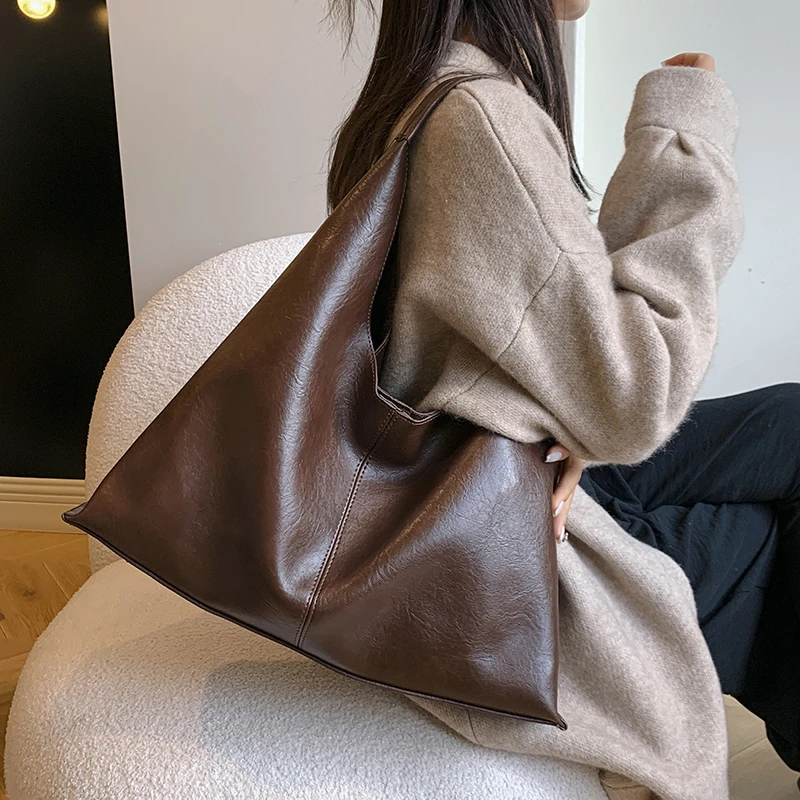 大容量包包女2023秋冬新款简约软皮单肩包复古通勤斜跨子母包百搭
