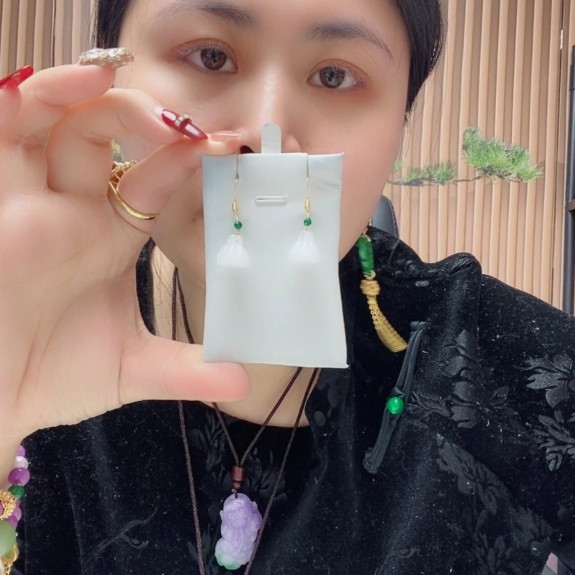 【闪购商品】查罗石耳钉合金641