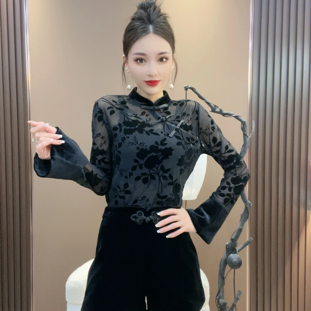 （深圳南油乐总9188款）秋季新中式植绒烧花盘扣时尚显瘦丝绒上衣