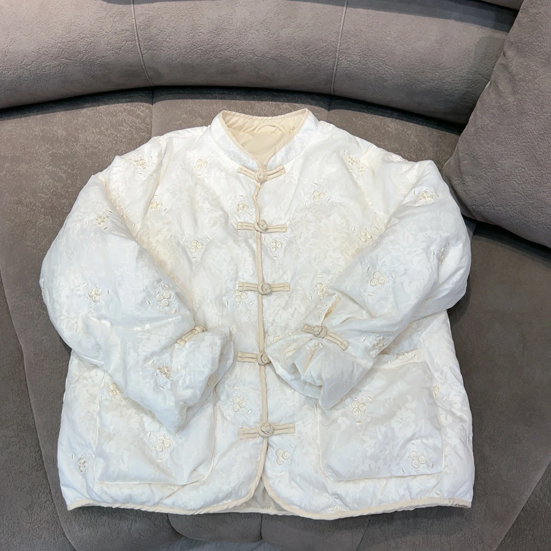 （朝花夕拾-3002款）国风新中式冬季新款时尚盘扣刺绣款羽绒服