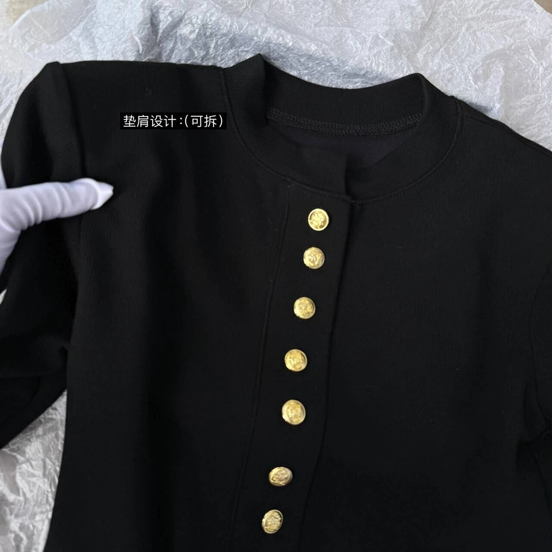 原69.9现现【法式短款设计感垫肩上衣】别致单排扣长袖打底开衫