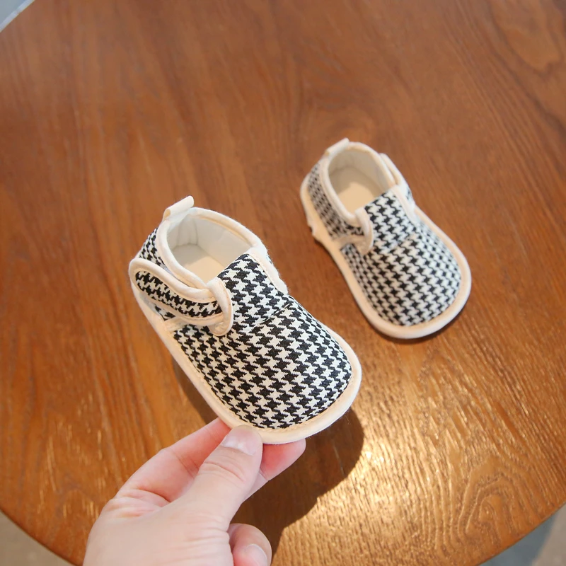 2025秋季6到12个月婴儿布底鞋新生婴儿学步前鞋软底一岁宝宝鞋子8