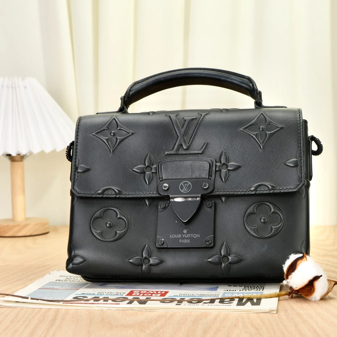 LOUIS VUITTON PM经典老花便携浮雕Logo徽标牛皮邮差包手提斜挎包