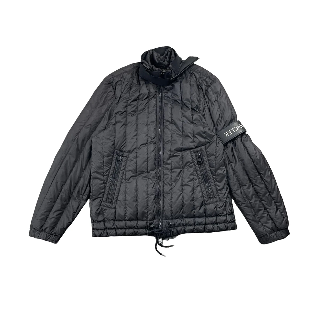 Moncler轻薄款羽绒服外套/3码/99新/公价7000/53754