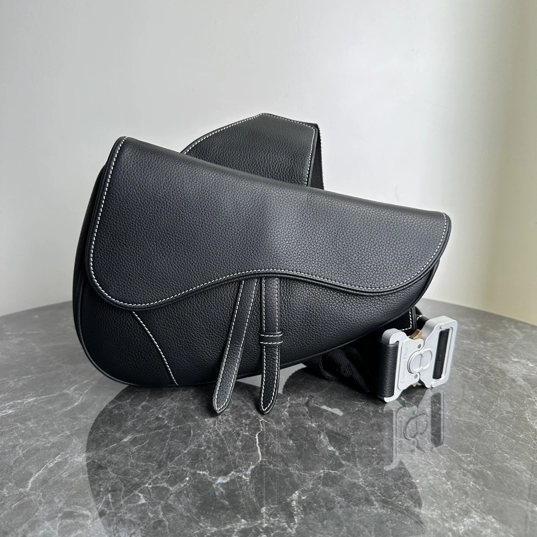 DIOR Saddle 不对称翻盖  马鞍包 黑色