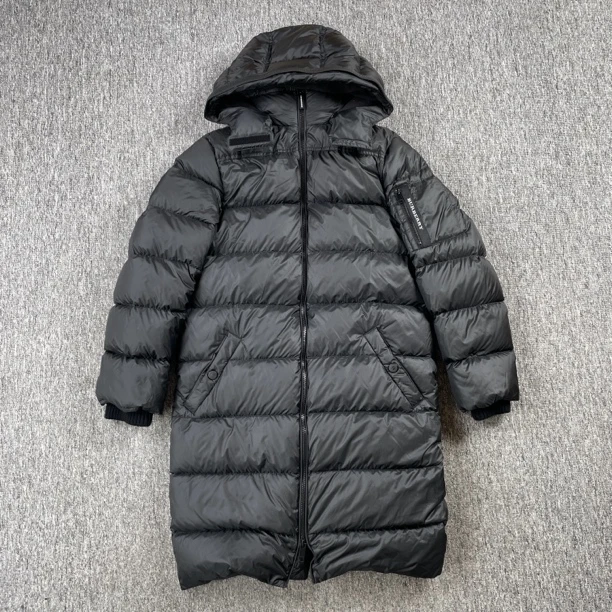 Burberry黑色连帽羽绒服/14Y码/99新/4730