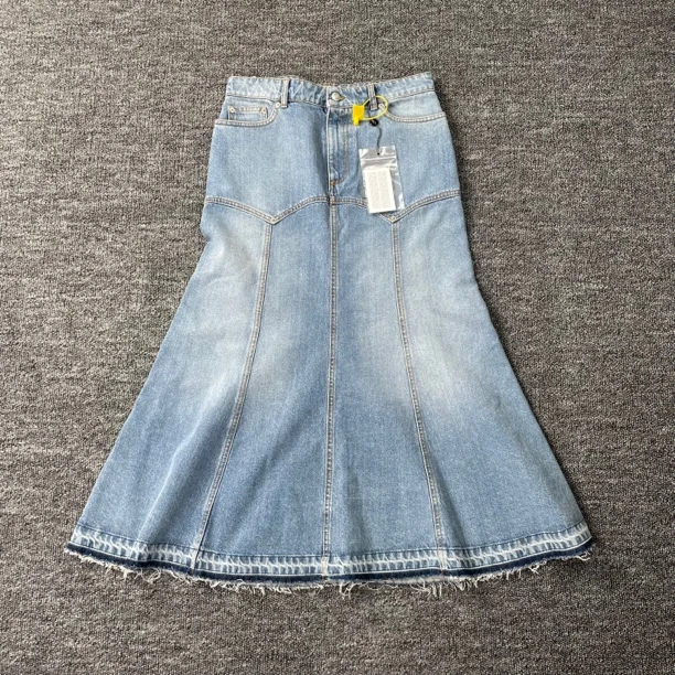 全新未使用  8186/McQueen牛仔裙/40码/全新带吊