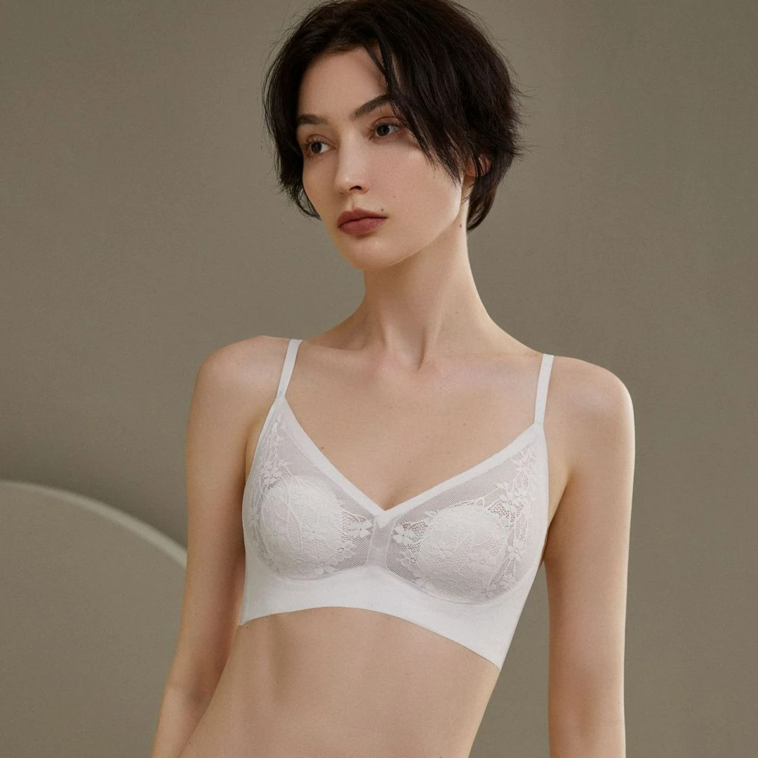 8457超薄款兔耳朵杯背心式无钢圈大胸显小胸蕾丝收副乳内衣文胸