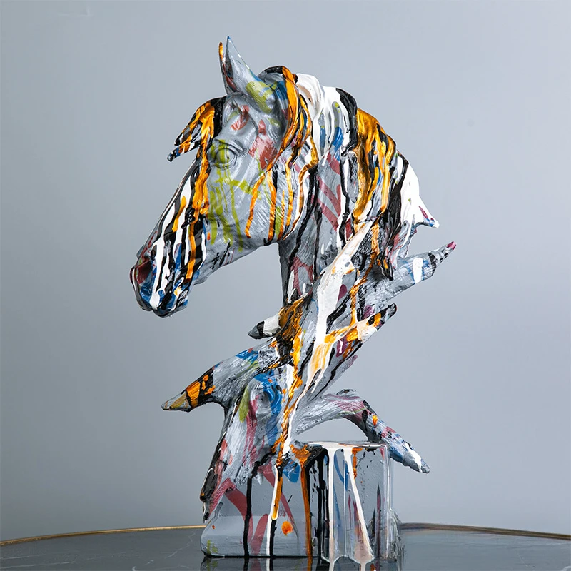 北欧创意艺术泼彩大马头摆件乔迁礼品轻奢客厅电视柜玄关家居装饰