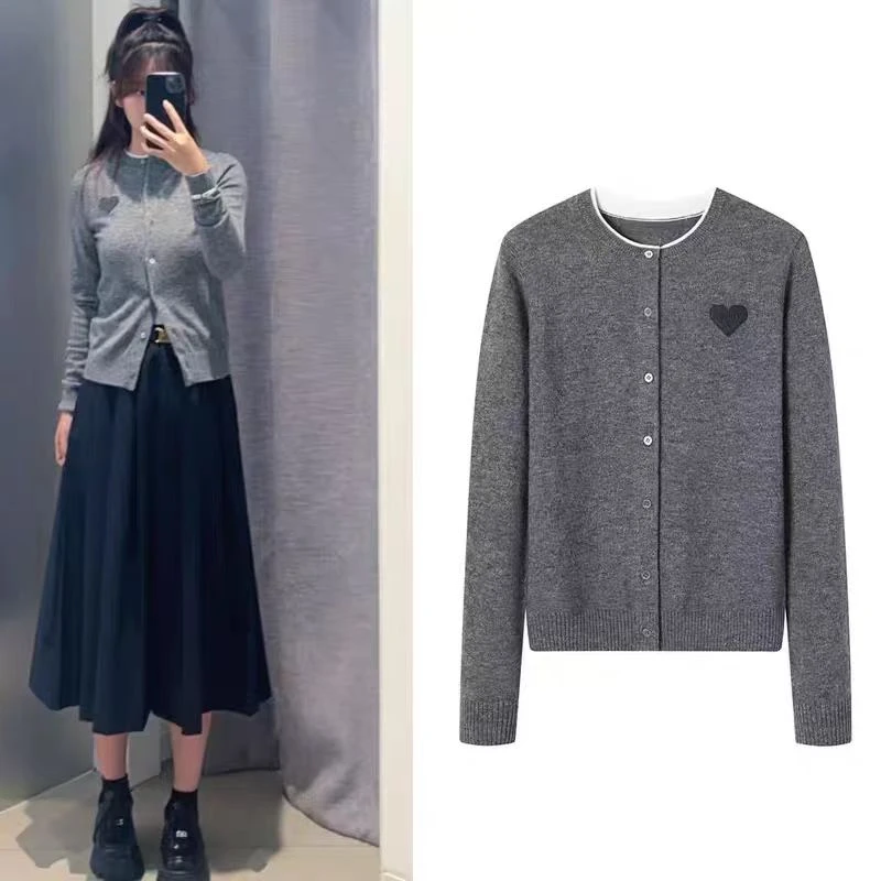 【爱心标记】2024秋季新款灰色百搭爱心定钻针织衫开衫女.Y7286