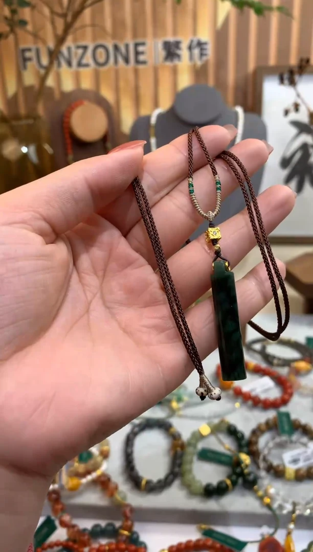 【闪购商品】翡翠项链银S925镶嵌项链