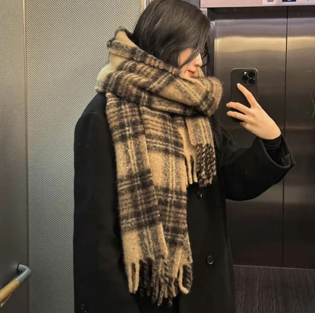 美拉德百搭格子围巾女秋冬季高级感韩版情侣加厚保暖网红围脖披肩