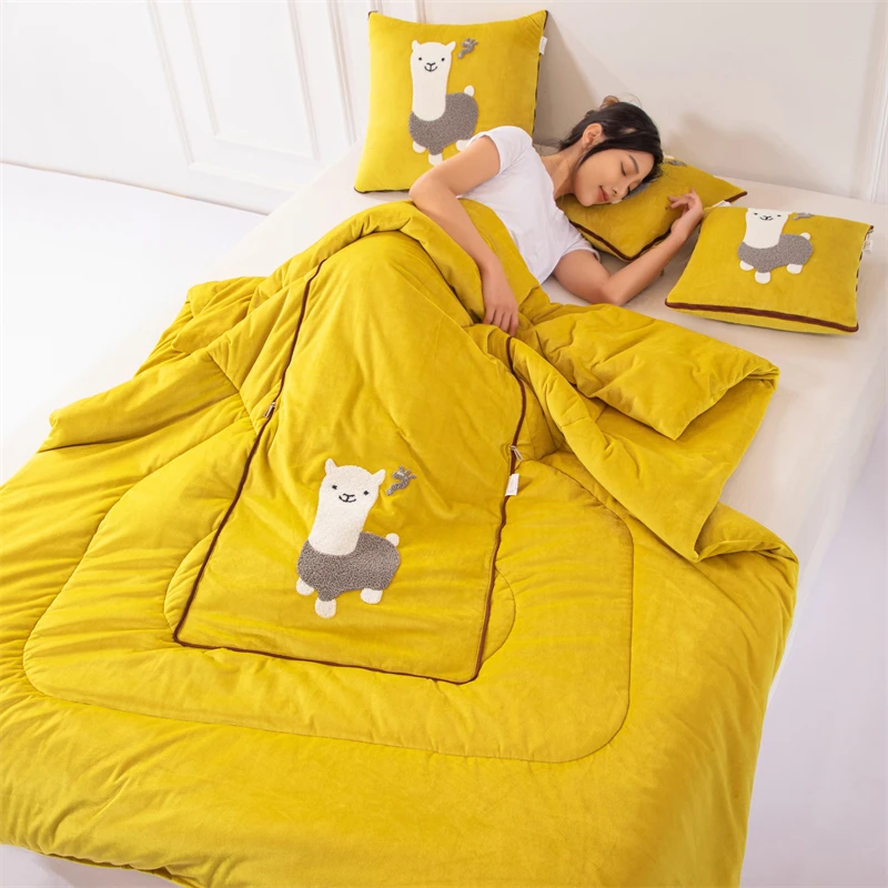 加厚冬季抱枕被子两用午睡水晶绒枕头被汽车载靠枕办公室空调被子