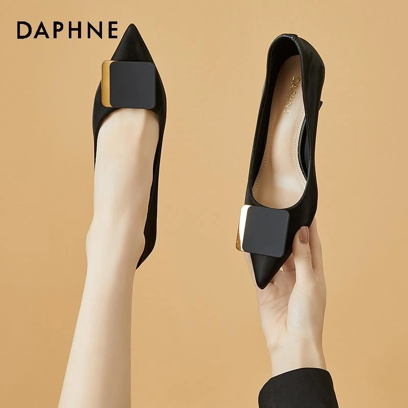 达芙妮官方正品女鞋2025新款百搭爆款洋气细跟气质黑色女夏季鞋