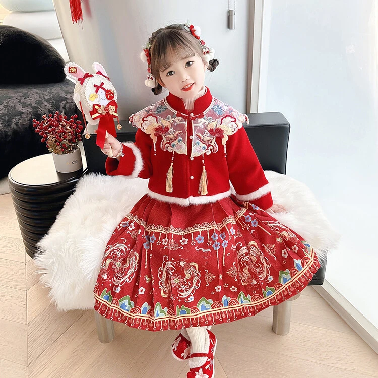 女童冬季马面裙套装2023新款洋气加厚红色中国风拜年服4女宝年装3