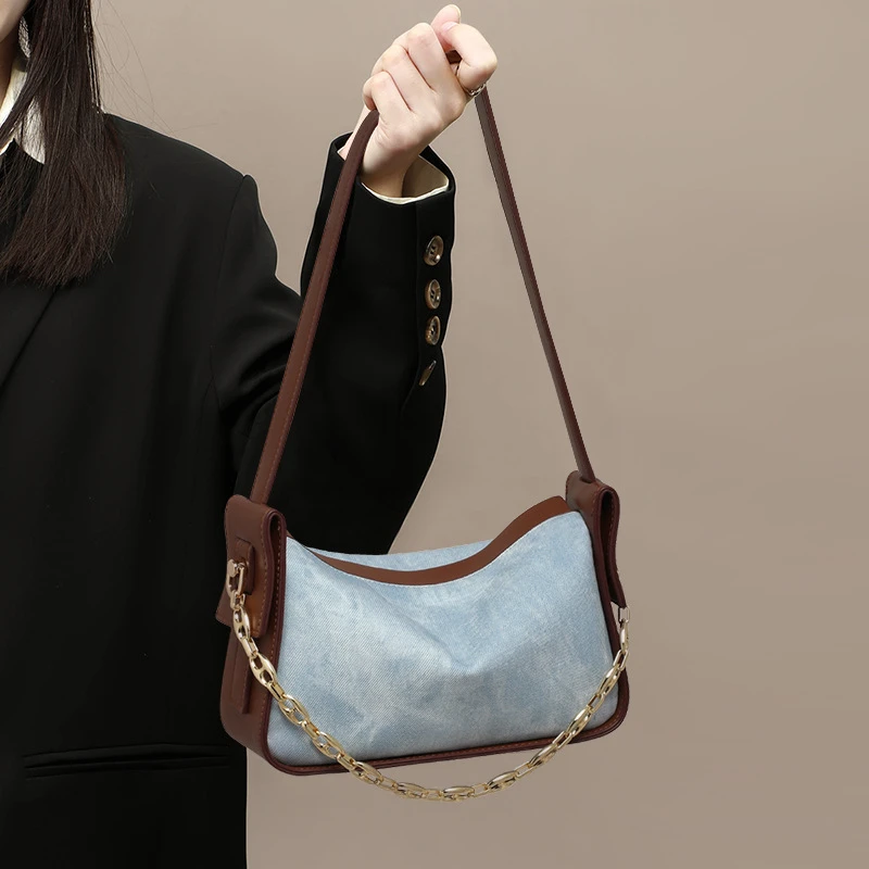 GIEVSZHE/纪诗哲GIEVSZHE/纪诗哲纪诗哲斜挎包女秋冬新款时尚链条