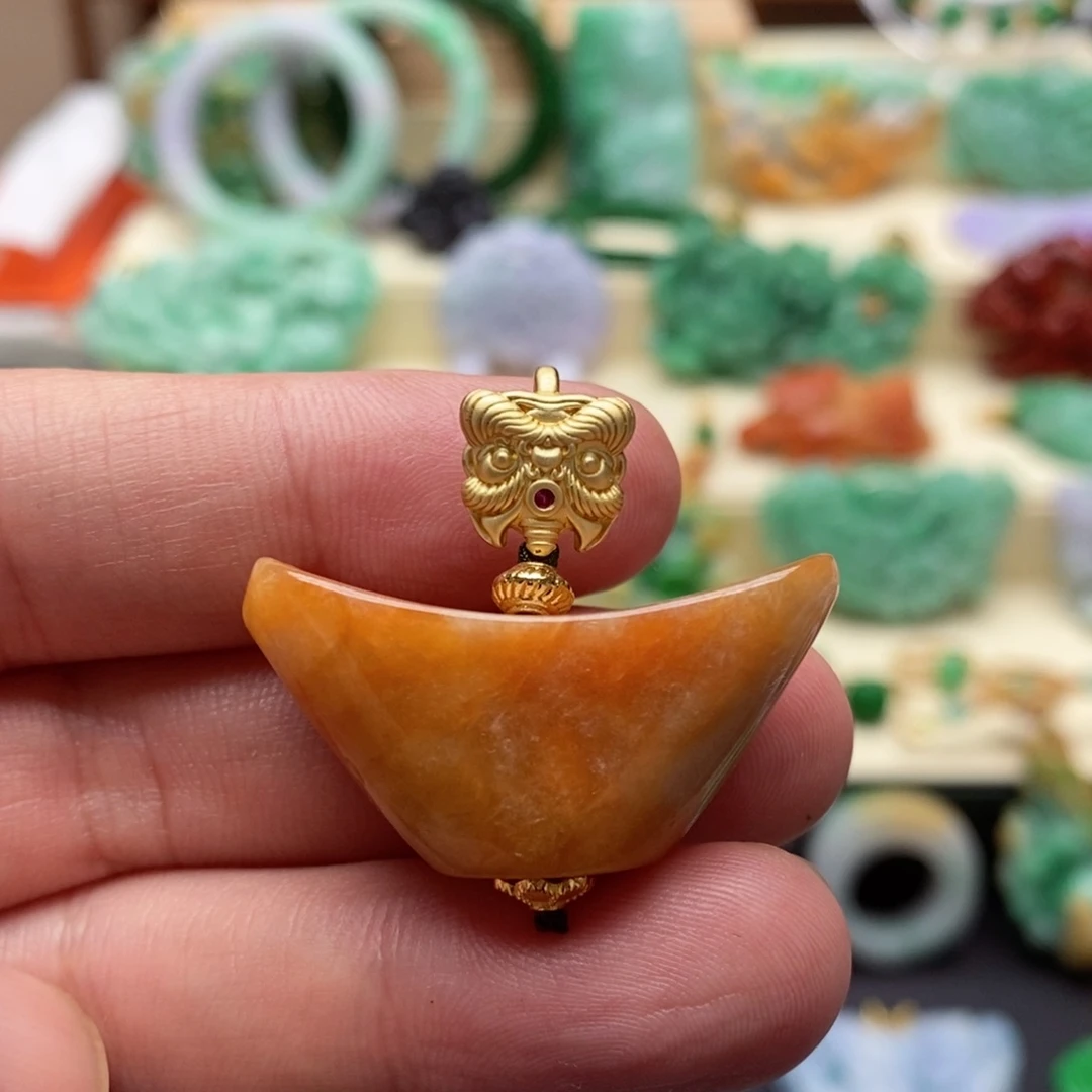 翡翠颈饰未镶嵌翡翠吊坠