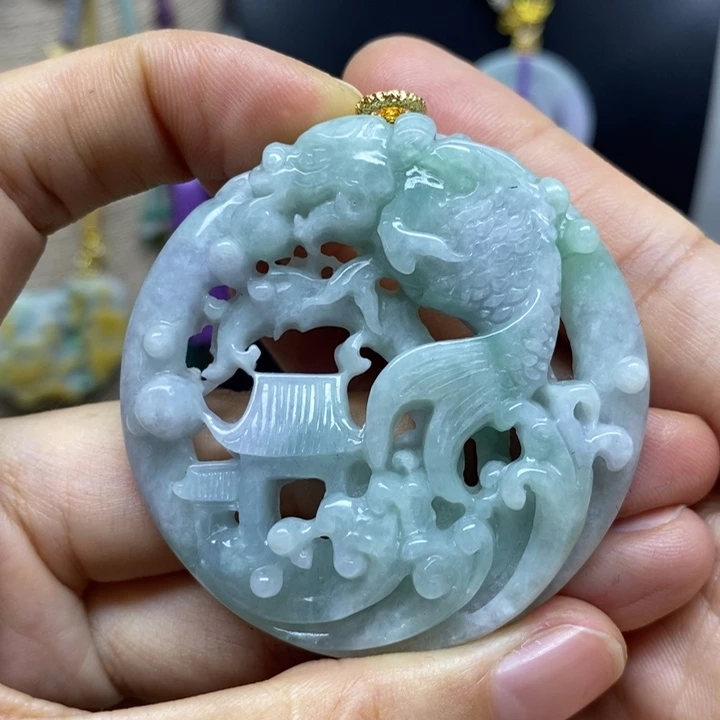 翡翠颈饰未镶嵌翡翠