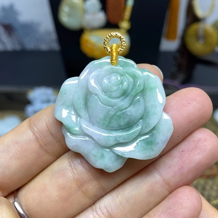 翡翠颈饰未镶嵌翡翠