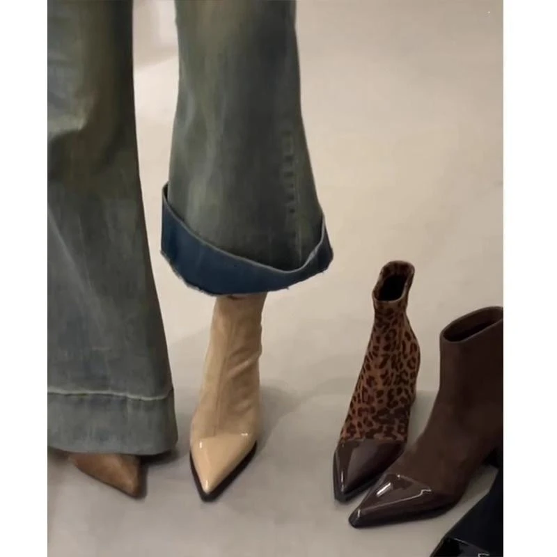 法式显瘦弹力短靴女2024秋冬小香风拼接尖头粗跟瘦瘦靴高跟小踝靴