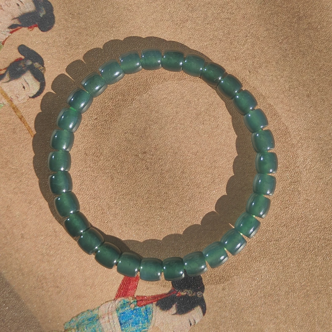 天然A货翡翠卡6.6 mm手串