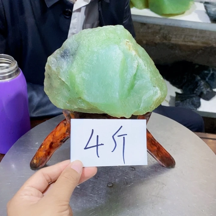 蛇纹石玉原石未镶嵌轻**写