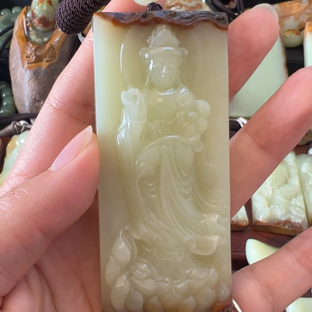 岫岩河磨玉（透闪石质玉）吊坠(不含链)未镶嵌李**?