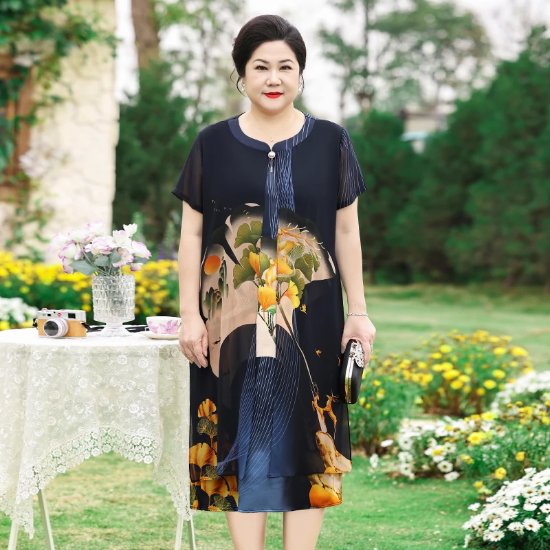 妈妈夏装假两件连衣裙大码老年女装显瘦母亲节洋气200斤中年裙子