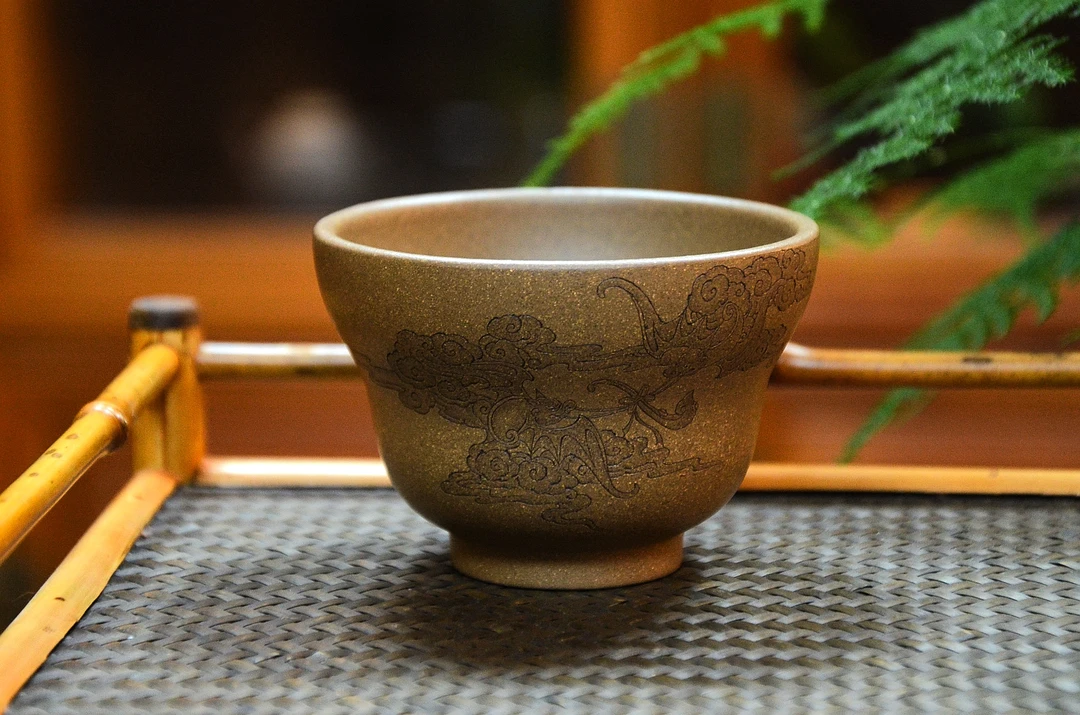 紫砂杯   匋斋紫砂主人杯  蝠纹夔凤  原矿青段泥