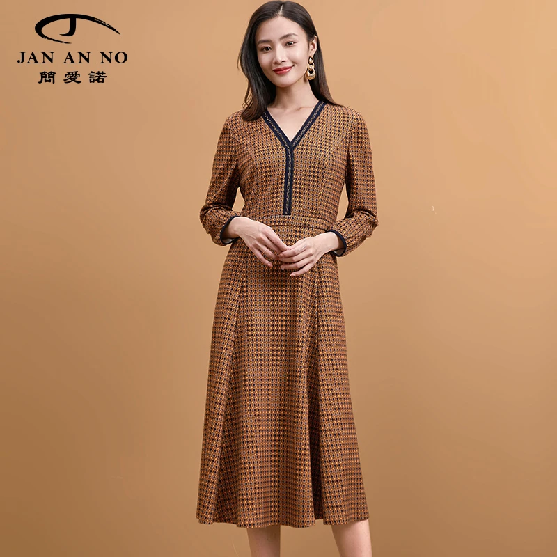 JAN AN NO/简爱诺冬新品a字裙V领收腰散摆连衣裙女士J2160074LQ