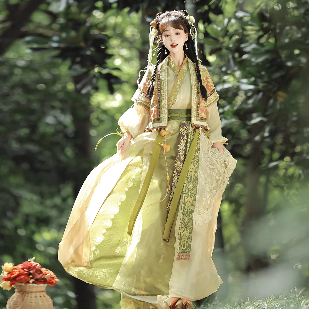 【逍遥谷】原创9189汉服女中国风汉元素对襟衫交领衣八破裙套装