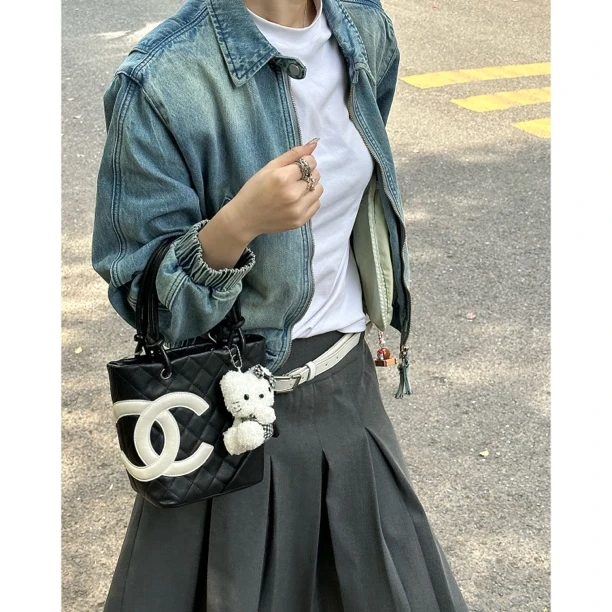 95新 Chanel/香奈儿 只盒/Chanel超稀有mini黑白康鹏菜篮子