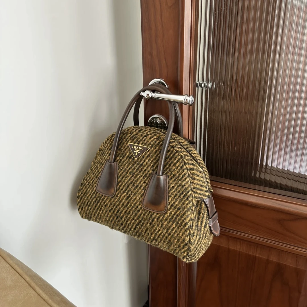 95新 Prada/普拉达 只盒/Prada中古超稀有栗子棕小号保龄球包