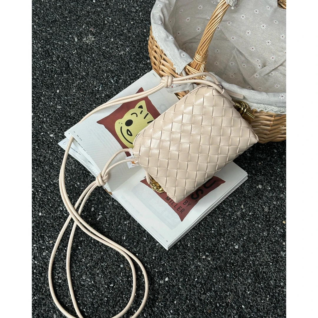 95新 BOTTEGA VENETA/葆蝶家 只盒/Bv迷你Intrecciato Loop单肩包