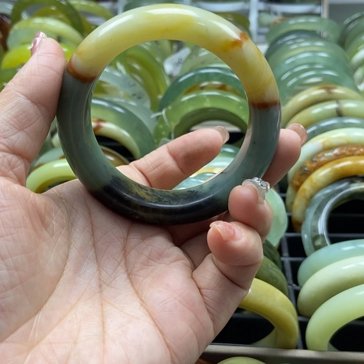 蛇纹石玉手镯未镶嵌禾*