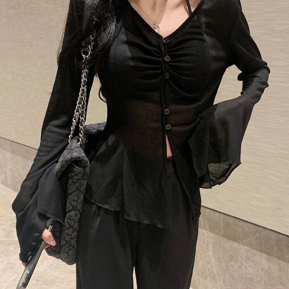 大码女装欲性感小众开衫女夏季新款薄款设计感V领喇叭袖打底衫