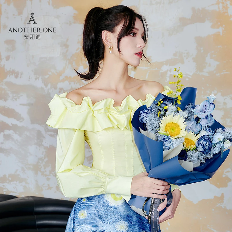 ANOTHER ONE安那迪新款露肩时尚修身轻奢短款小衫