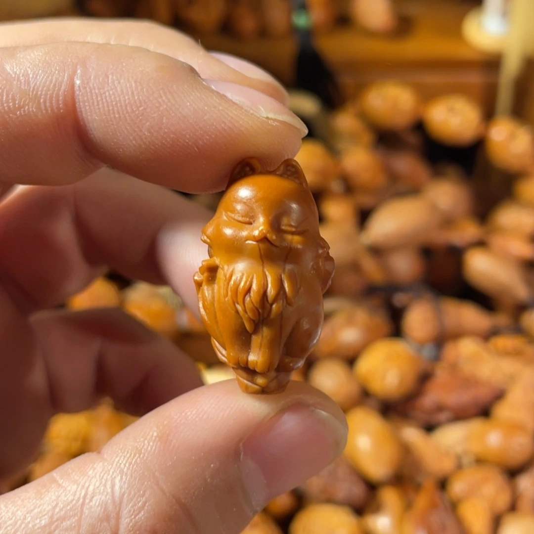 橄榄核核雕九尾狐仙微反油181