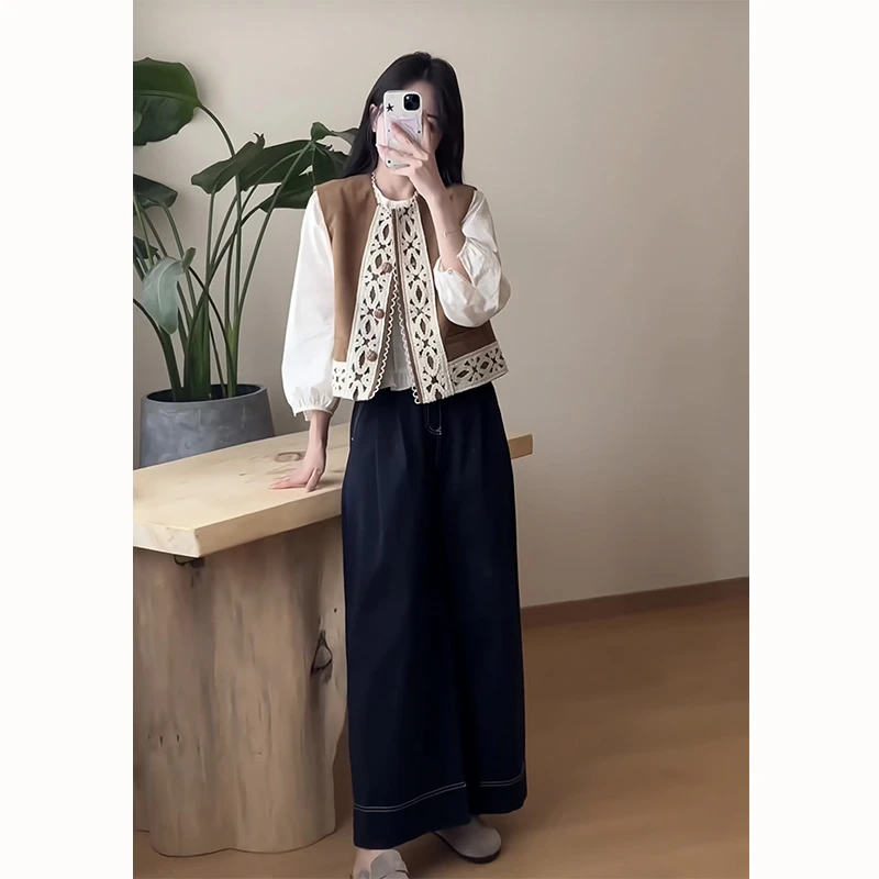 早秋时尚穿搭一整套女2025新款咖色马甲长袖衬衫高腰阔腿裤三件套