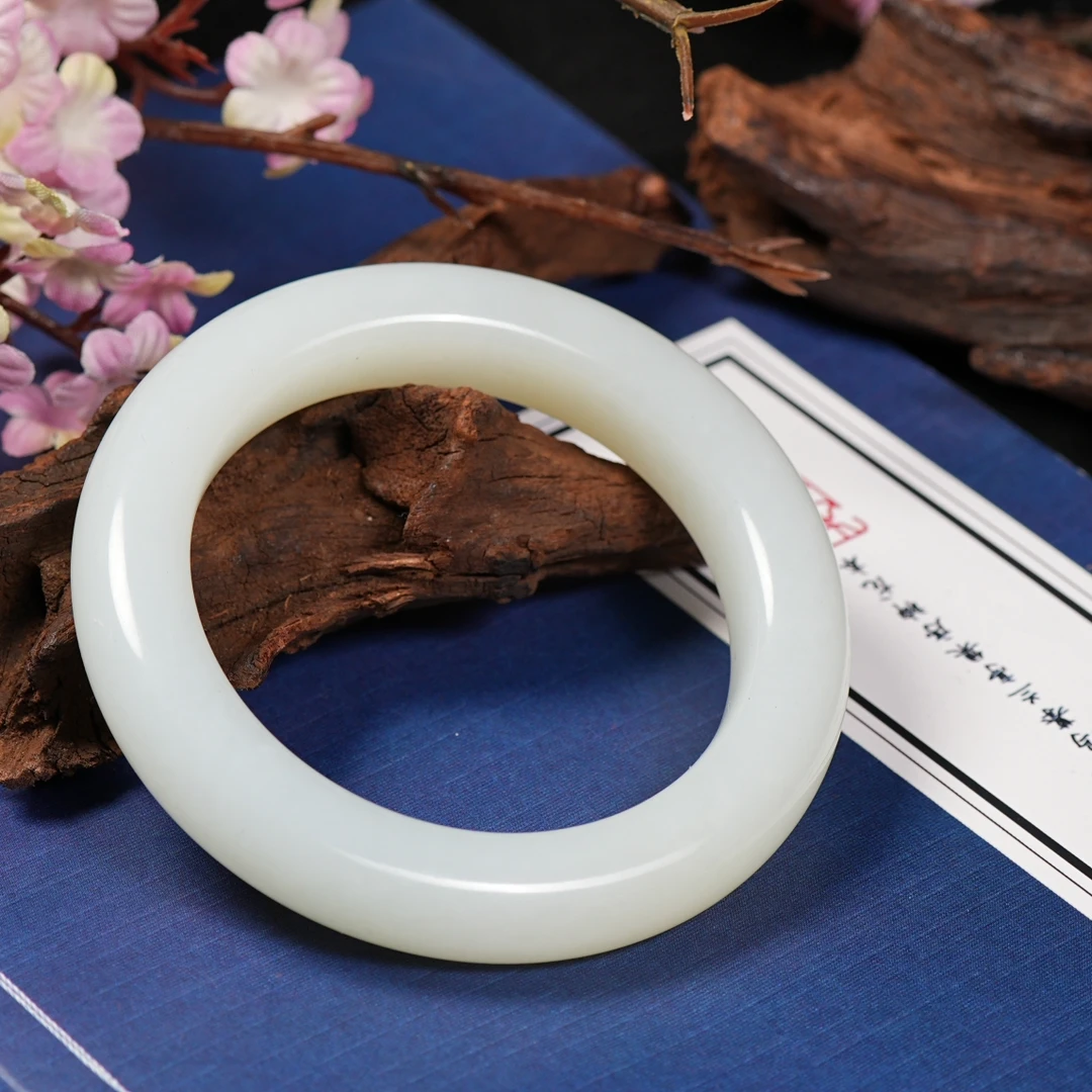 【鑫浩珠宝】新疆和田玉且末老料手镯 多样性发一条 气质女士百搭