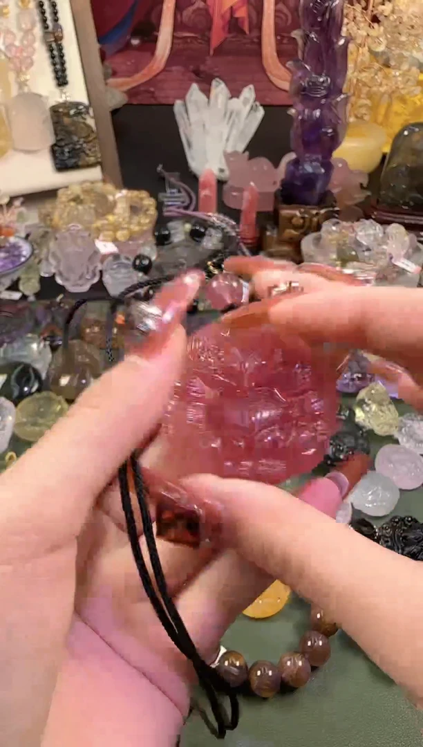 【闪购商品】石英质玉颈饰未镶嵌草莓晶