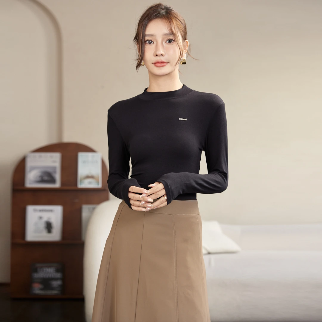 【娜娜专享】2023秋冬款女圆领长袖打底衫柔软亲肤修身纯色上衣K759
