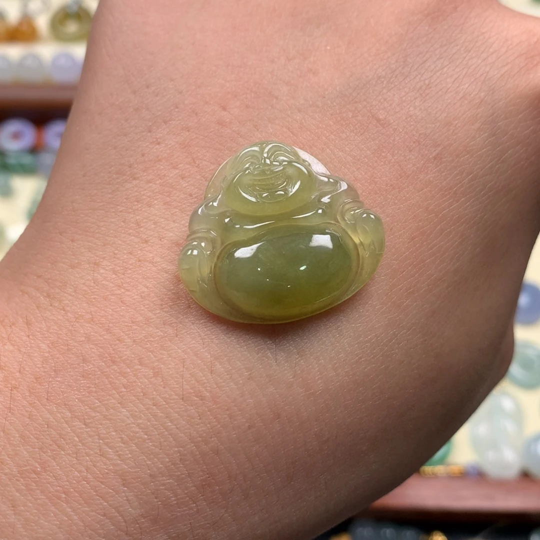 翡翠颈饰未镶嵌佛