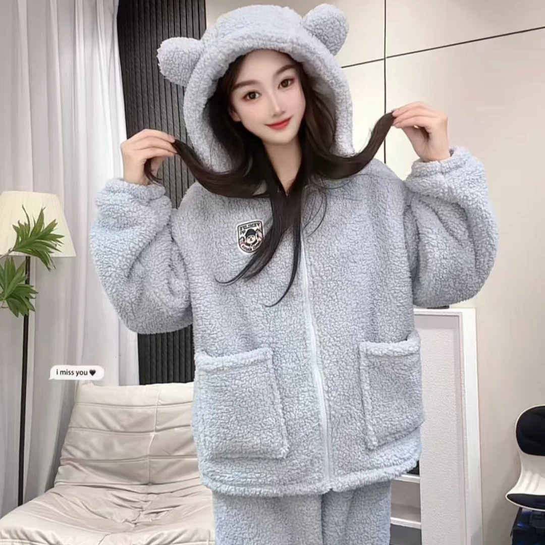 【加厚北羔绒】新款家居服睡衣连帽盾牌小熊北羔绒可外出睡衣套装